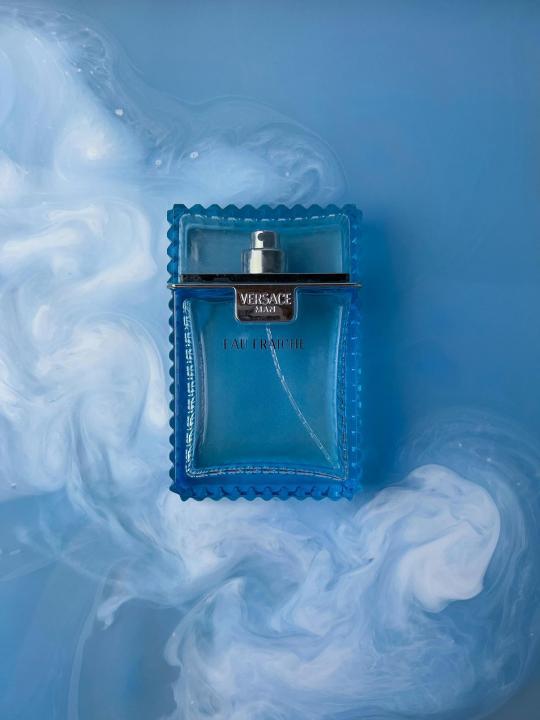Dive into a Summer Dream: The Scent of Eau Fraîche
